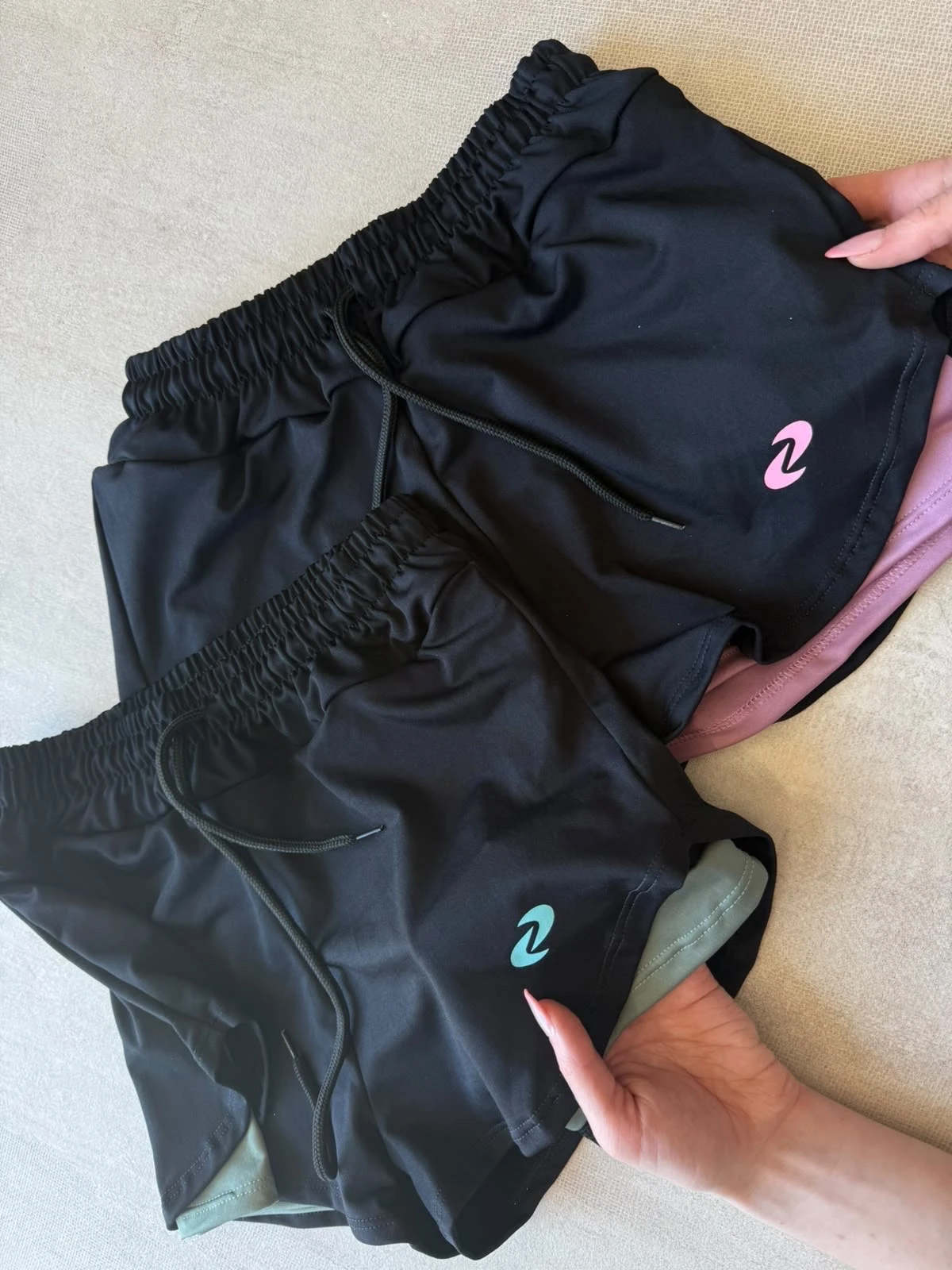 SHORT CON CALZA
