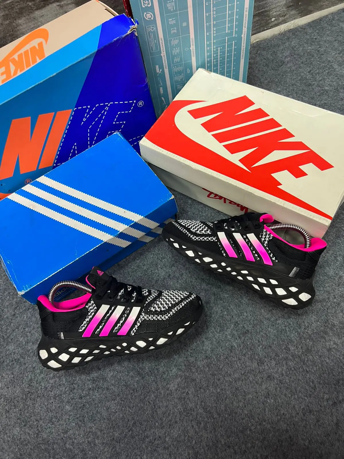 ADIDAS ULTRABOOTS DAMA Y CABALLERO  5