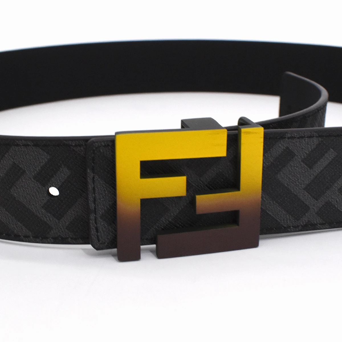Cinturon Fendi 2