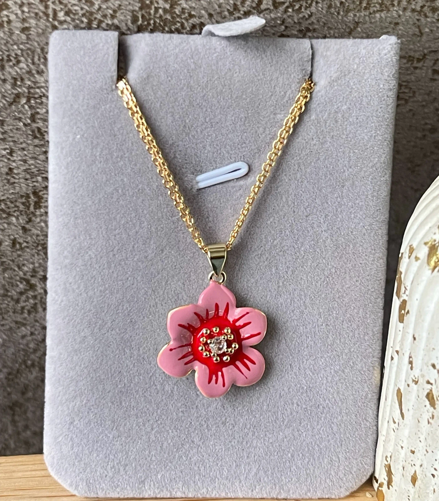 CADENA FLOR YECA