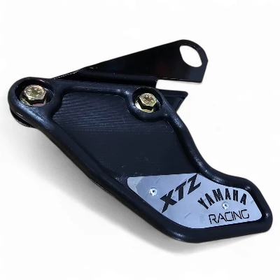 PL Xtz 125 / PL Xtz 150 protector de cadena bajo negro contra marcado acero
