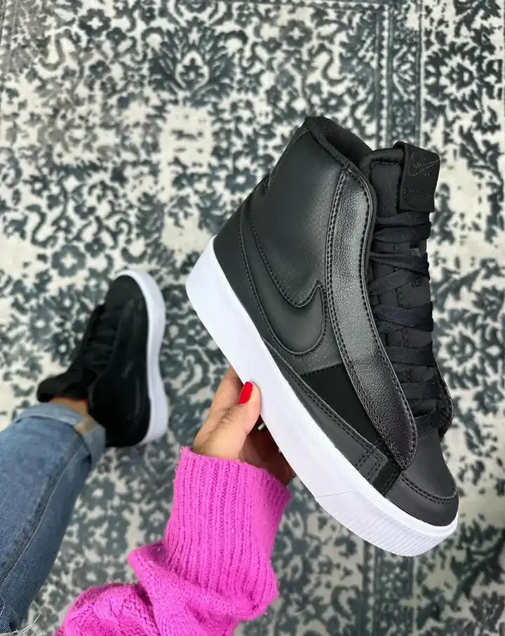 NIKE BLAZER VICTORY 3