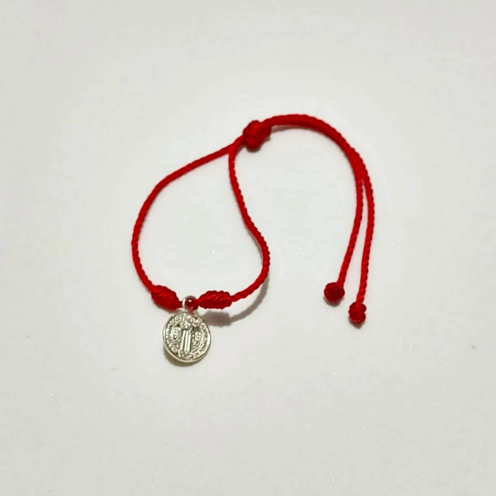 Pulsera de San Benito Roja 2