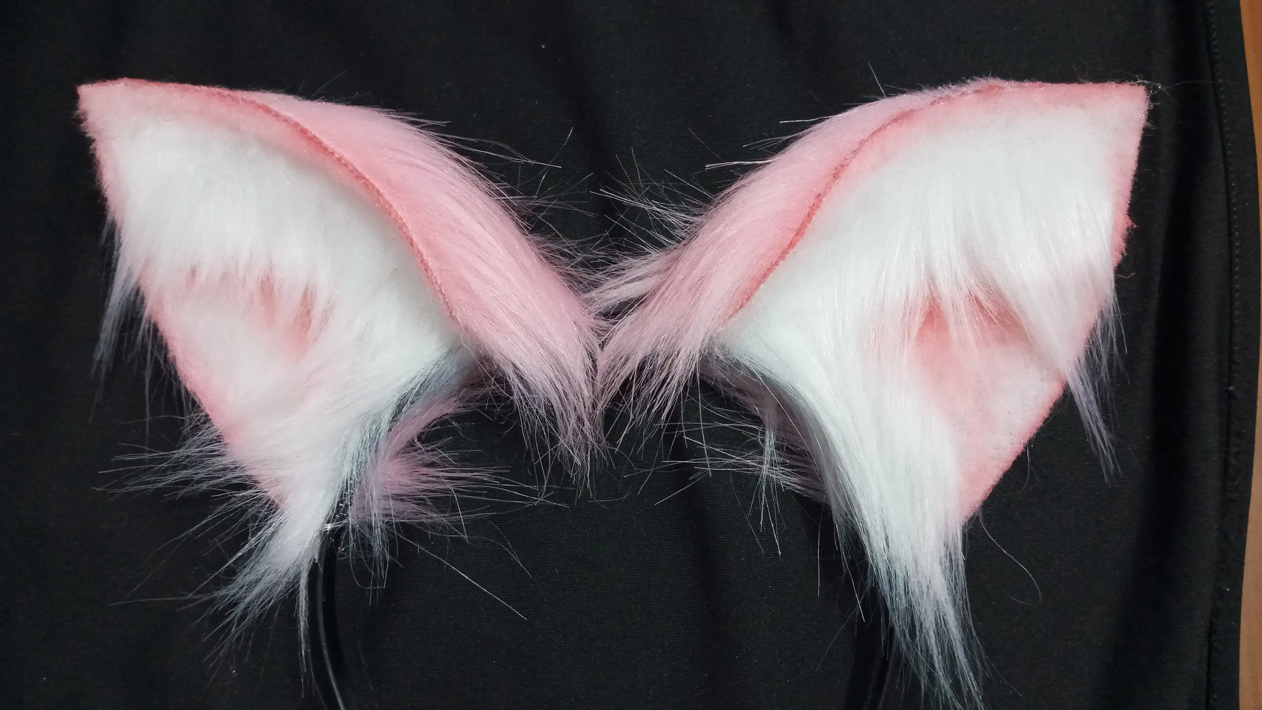 Orejitas rosa blanco