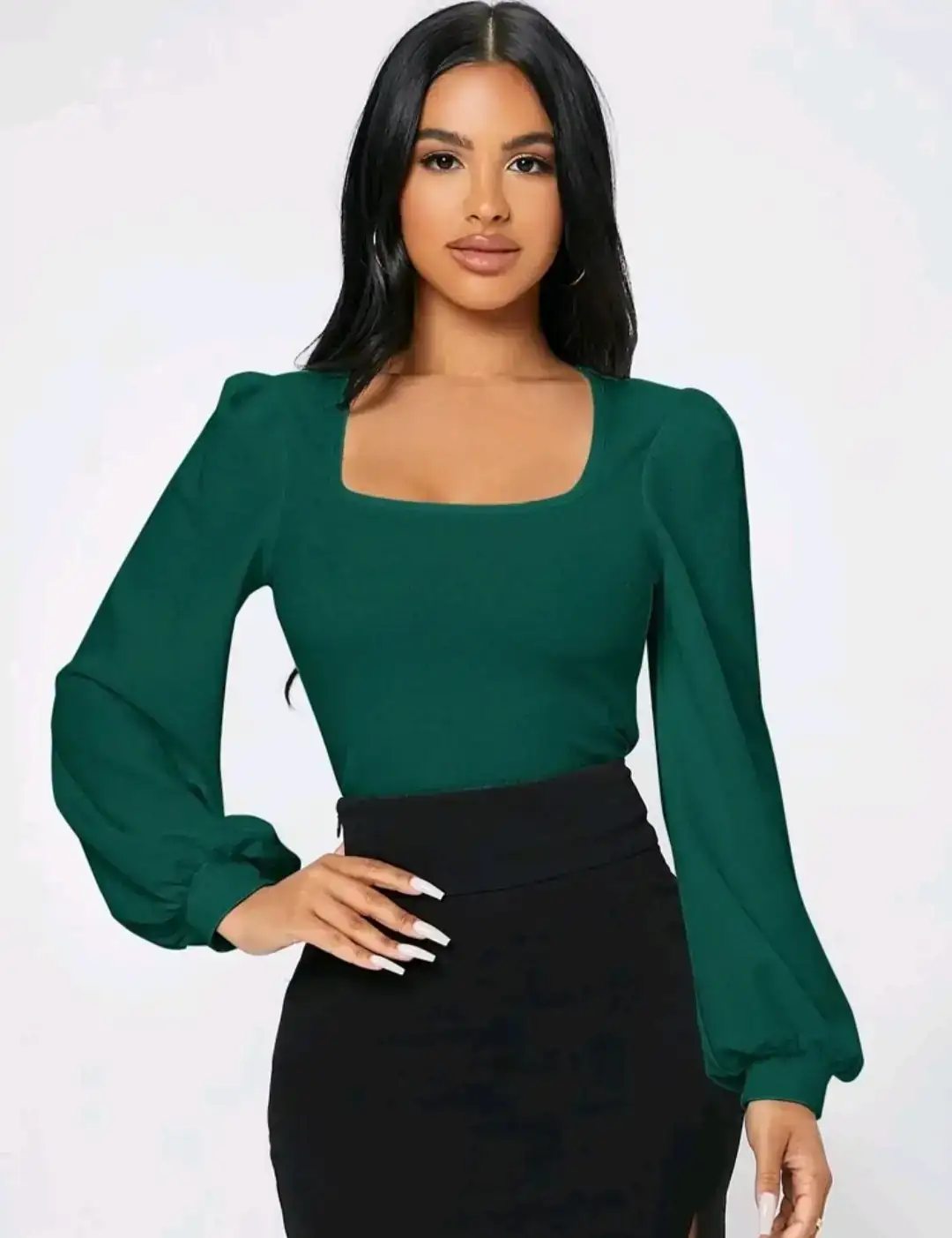 Camiseta cuello cuadrado manga farol verde oscuro 