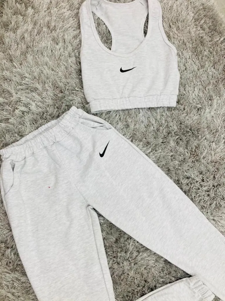 Conjunto top Nike 3