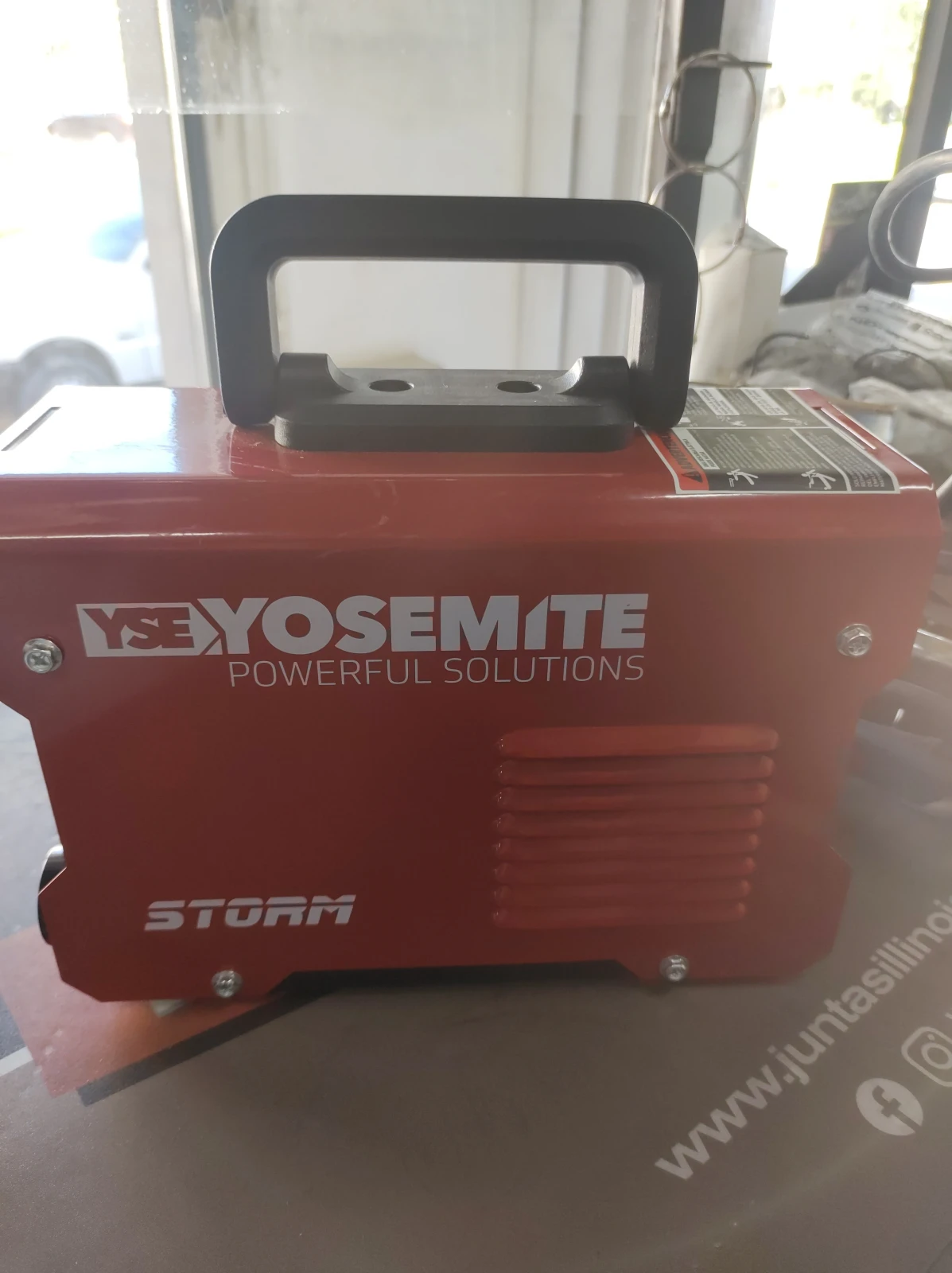 SOLDADORA INVERTER YOSEMITE 150 AMP 7