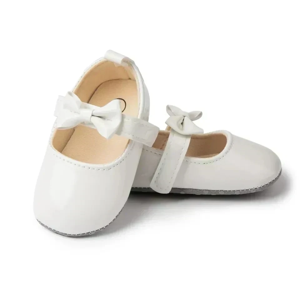 ZAPATITOS BLANCOS LAZOS 4