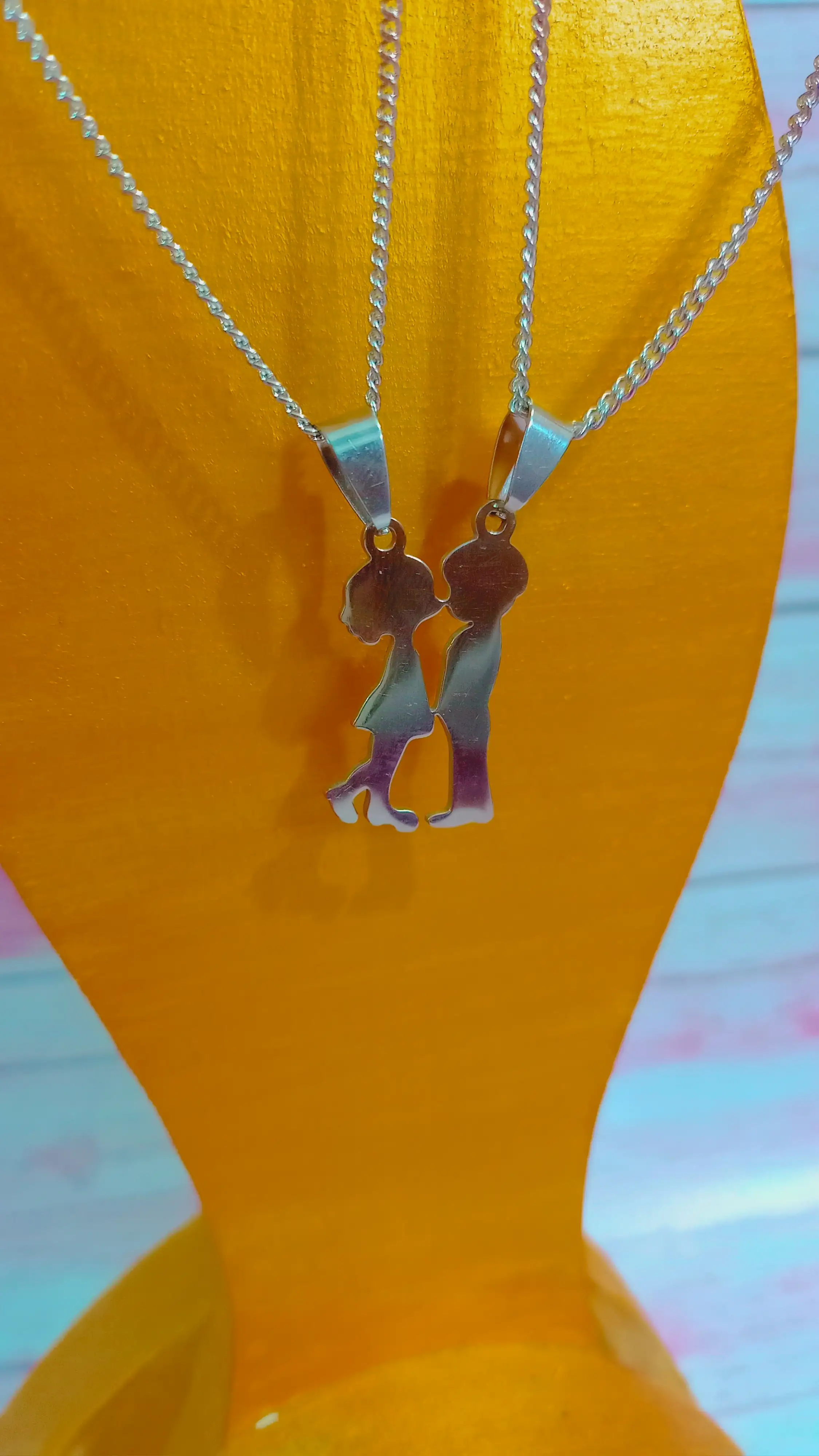 PROMO SAN VALENTÍN!!! DIJE COMPARTIBLE MAS DOS CADENAS
