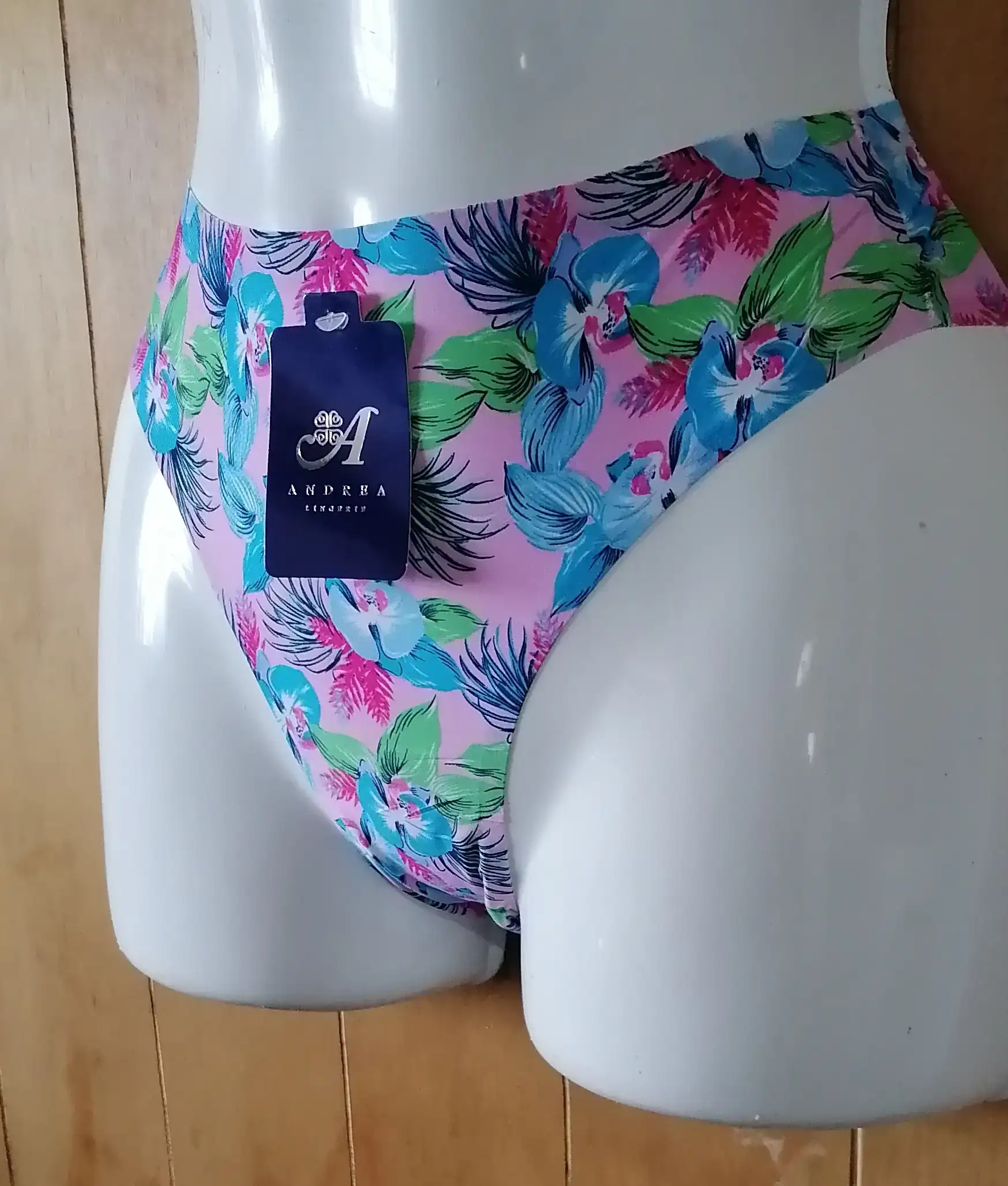 Panty rosa floreada 2