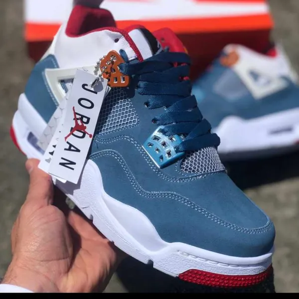 Jordan Retro 4