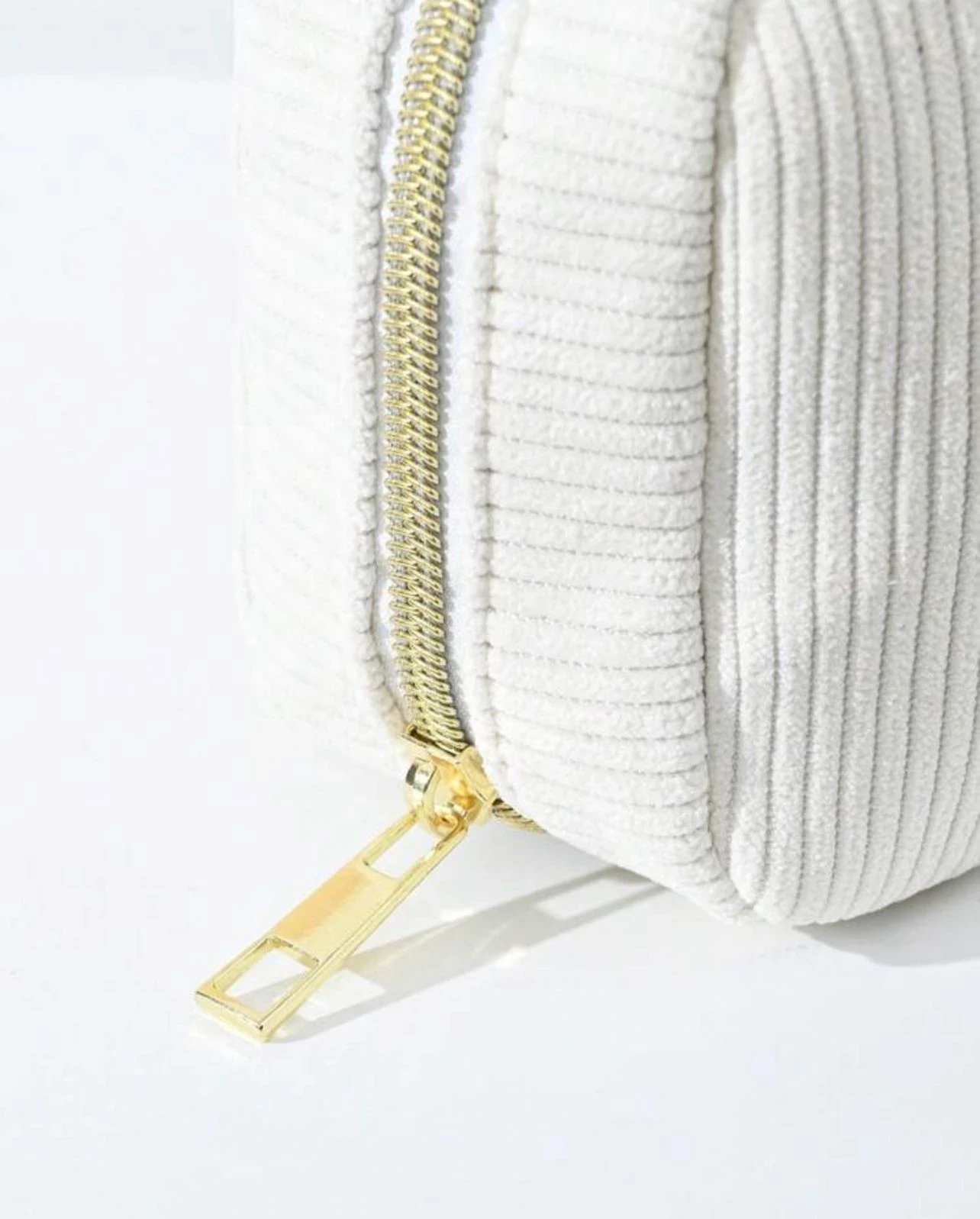 Cosmetiquera Blanca Multicapa  2