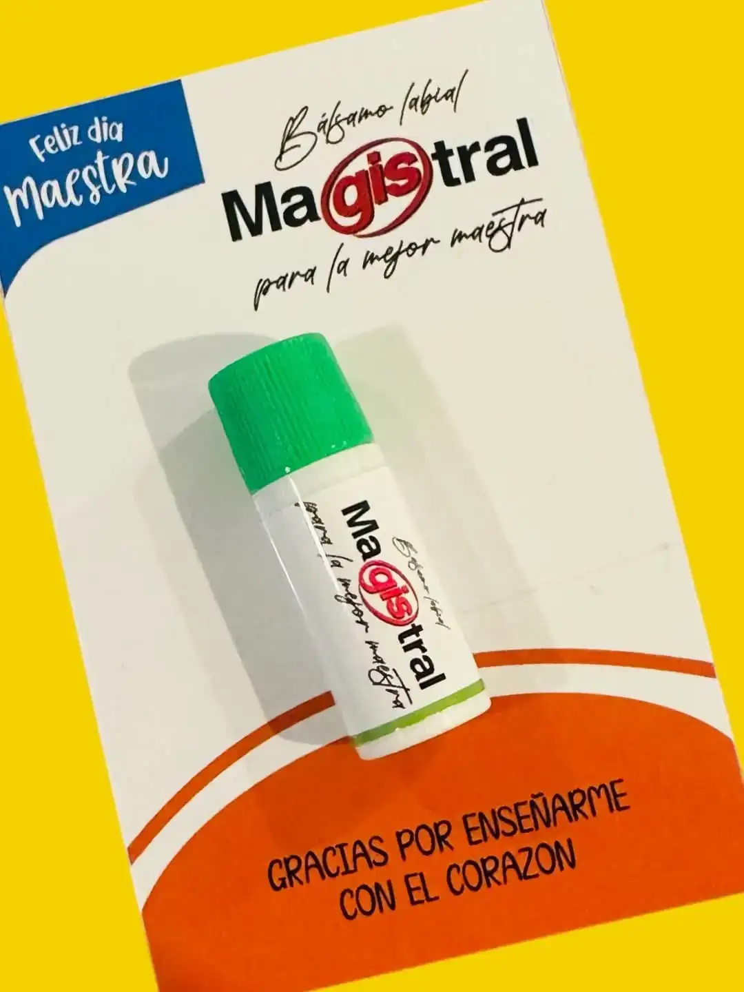 Detalle maestra balsamo labial 3