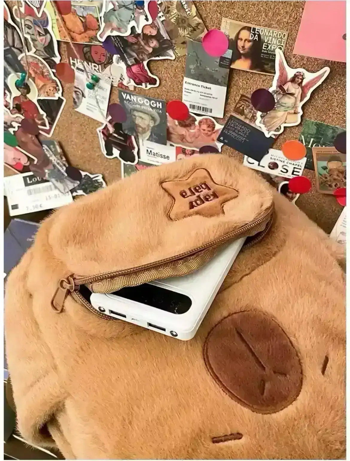 Bolso capibara afelpado 2