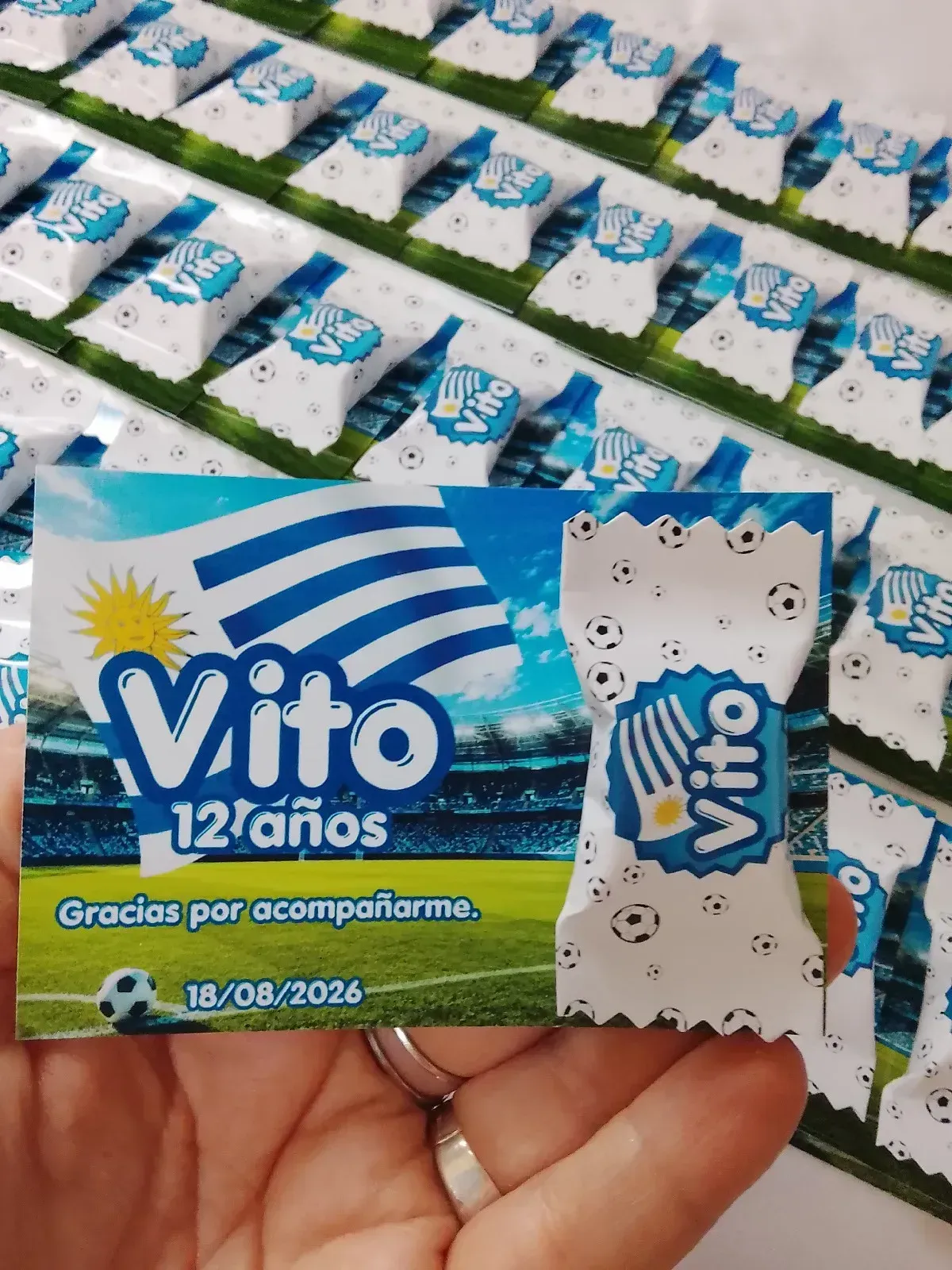 Caramelos con tarjeta pack por 30 unidades 