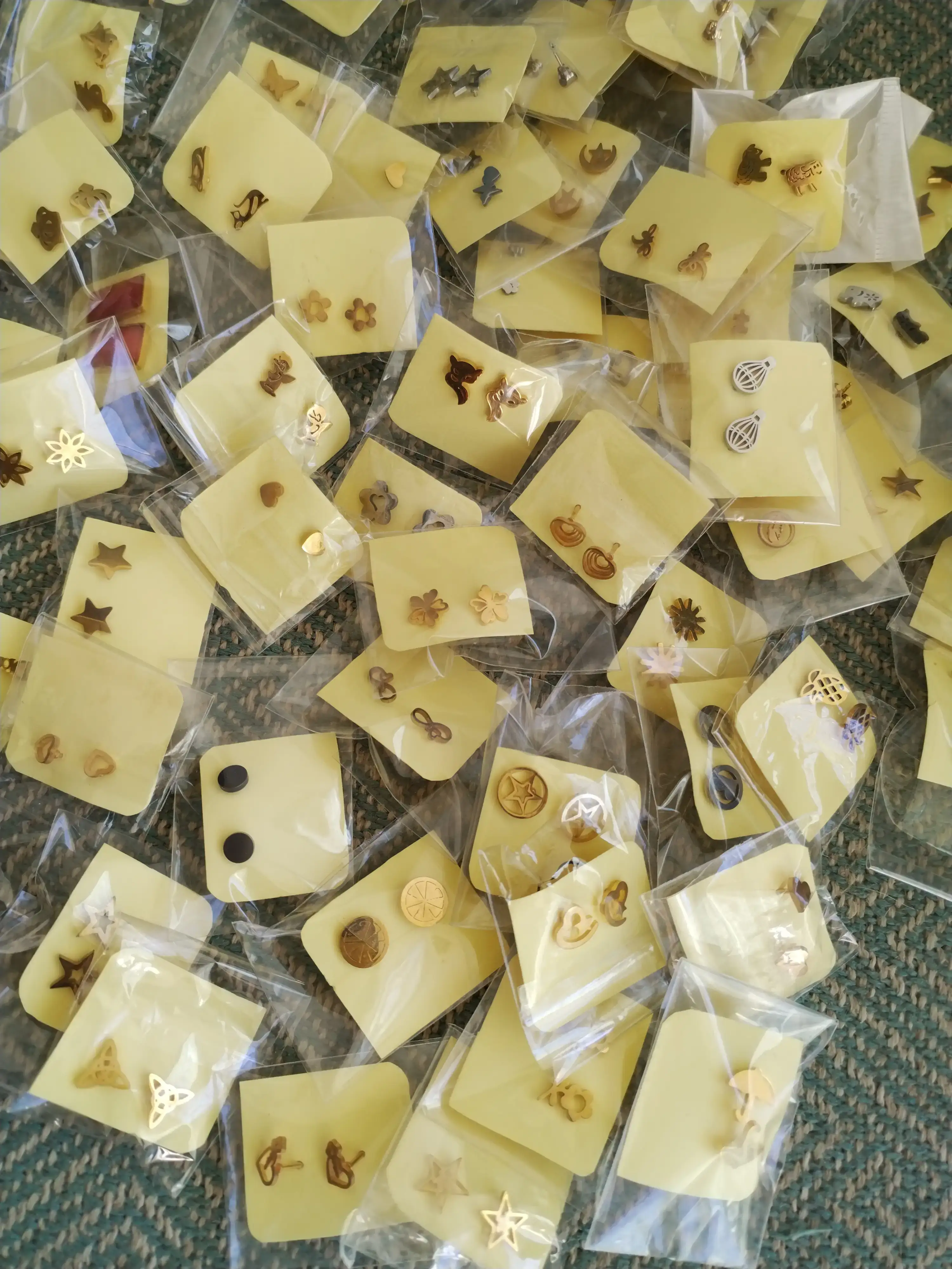 ✨ Aretes pequeños