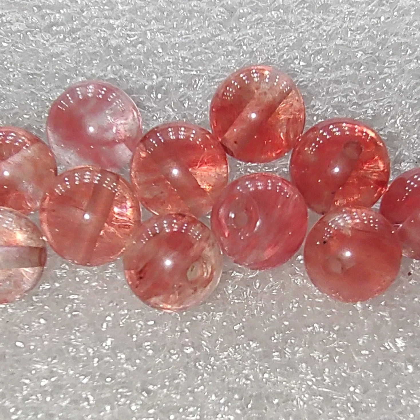 Cuentas Redondas Perforadas de Cristal Fresa de 8 mm 2