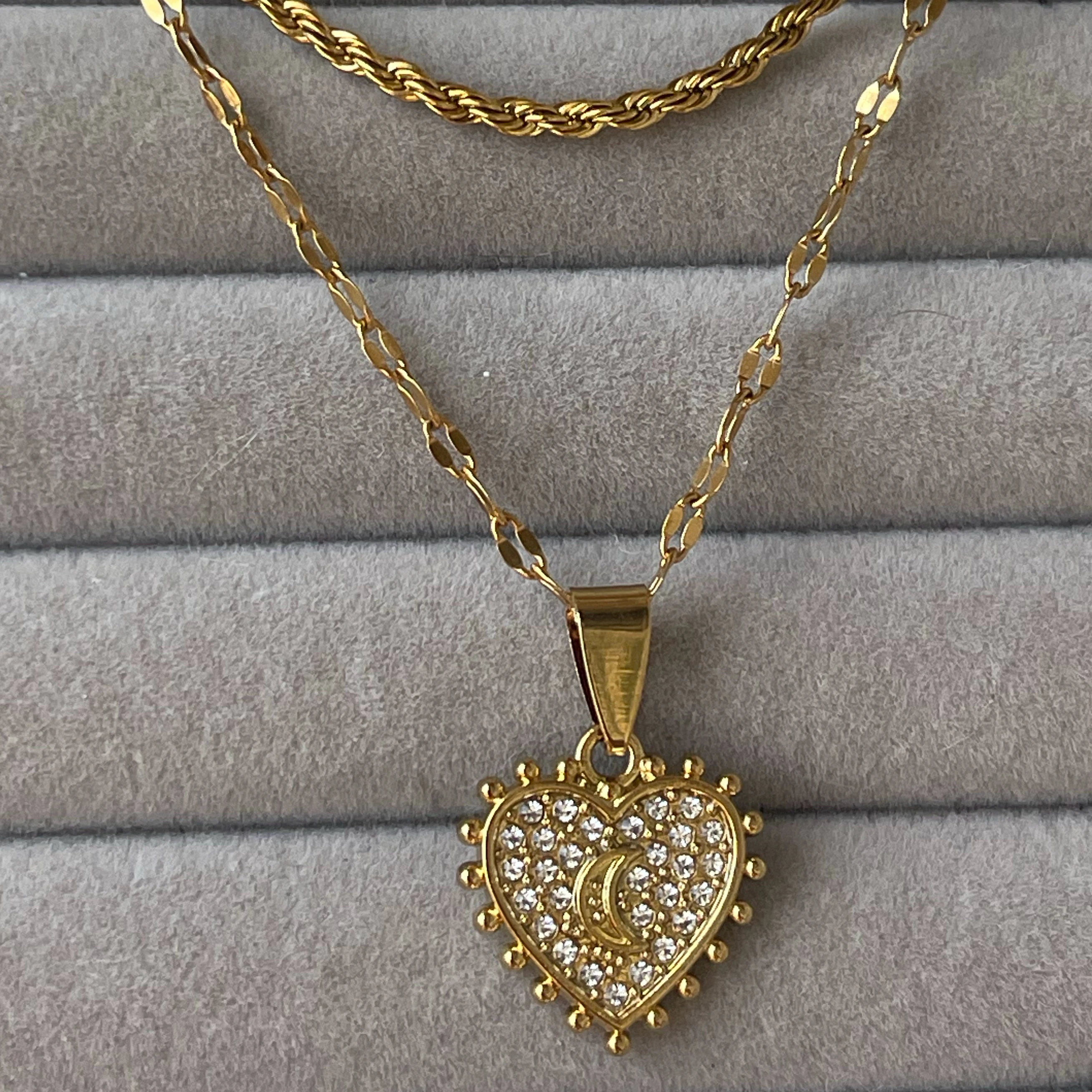 Cadena corazon luna