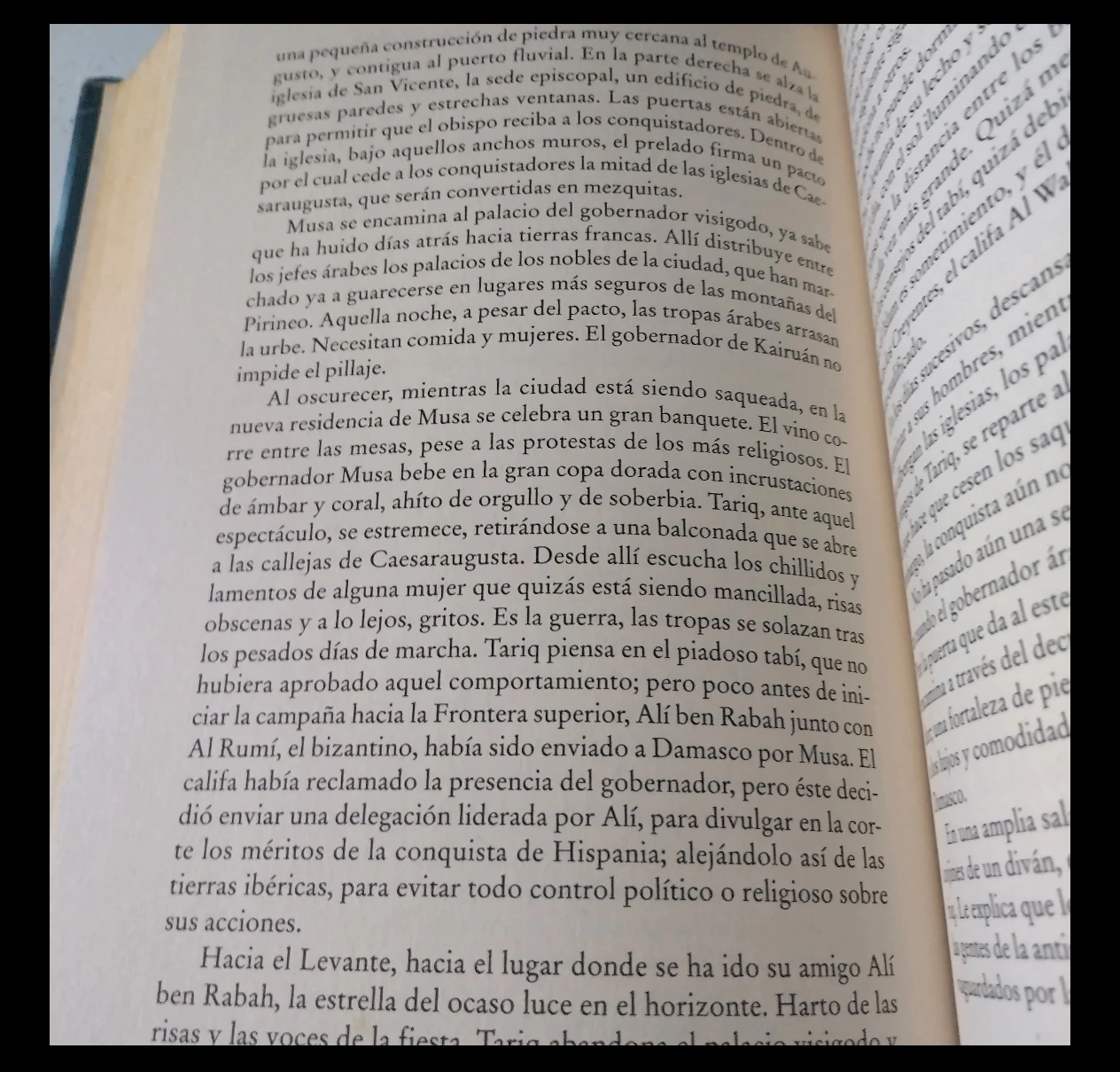 El astro nocturno, María Gudín, usado  2