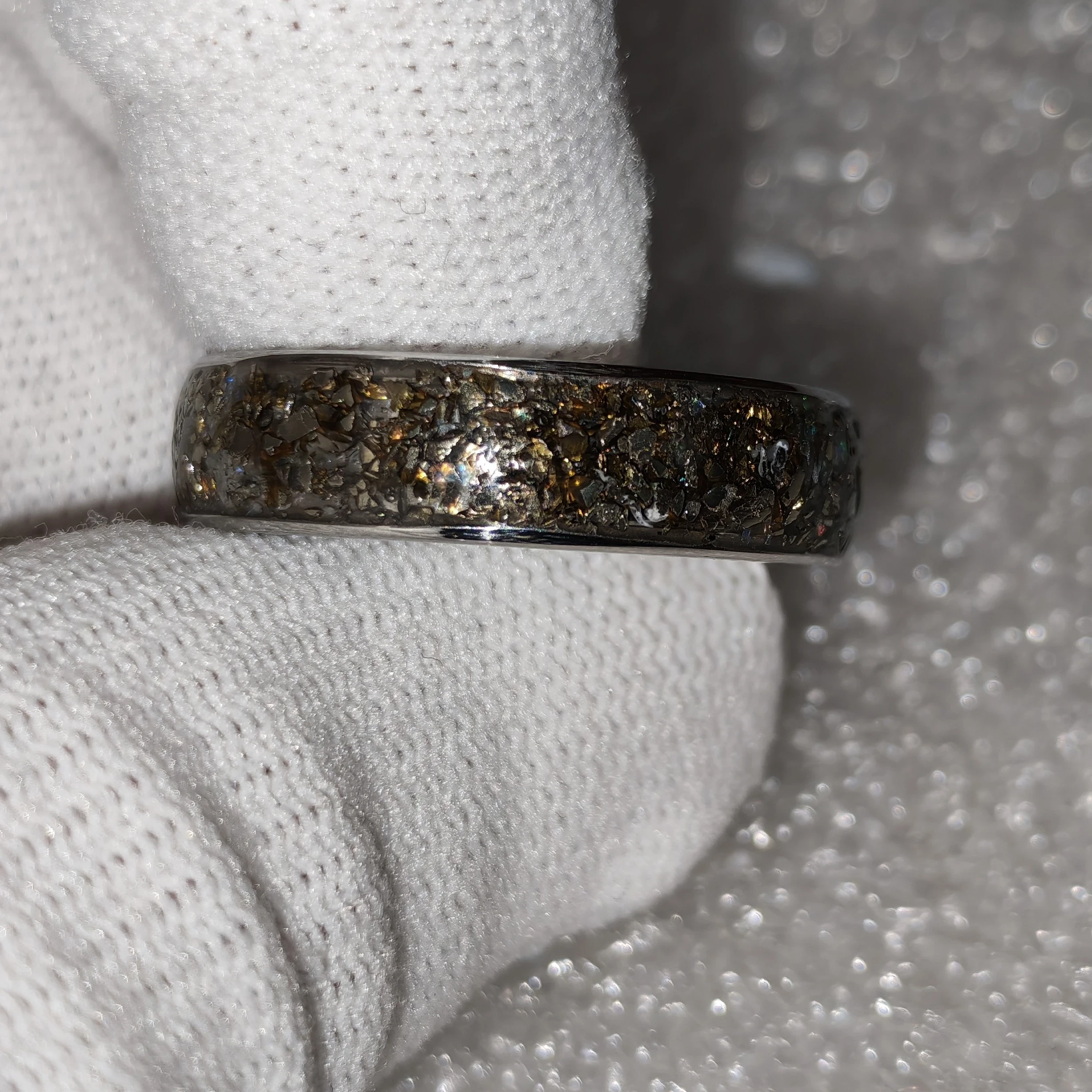 Anillo de pirita y mica aurora espectacular  2