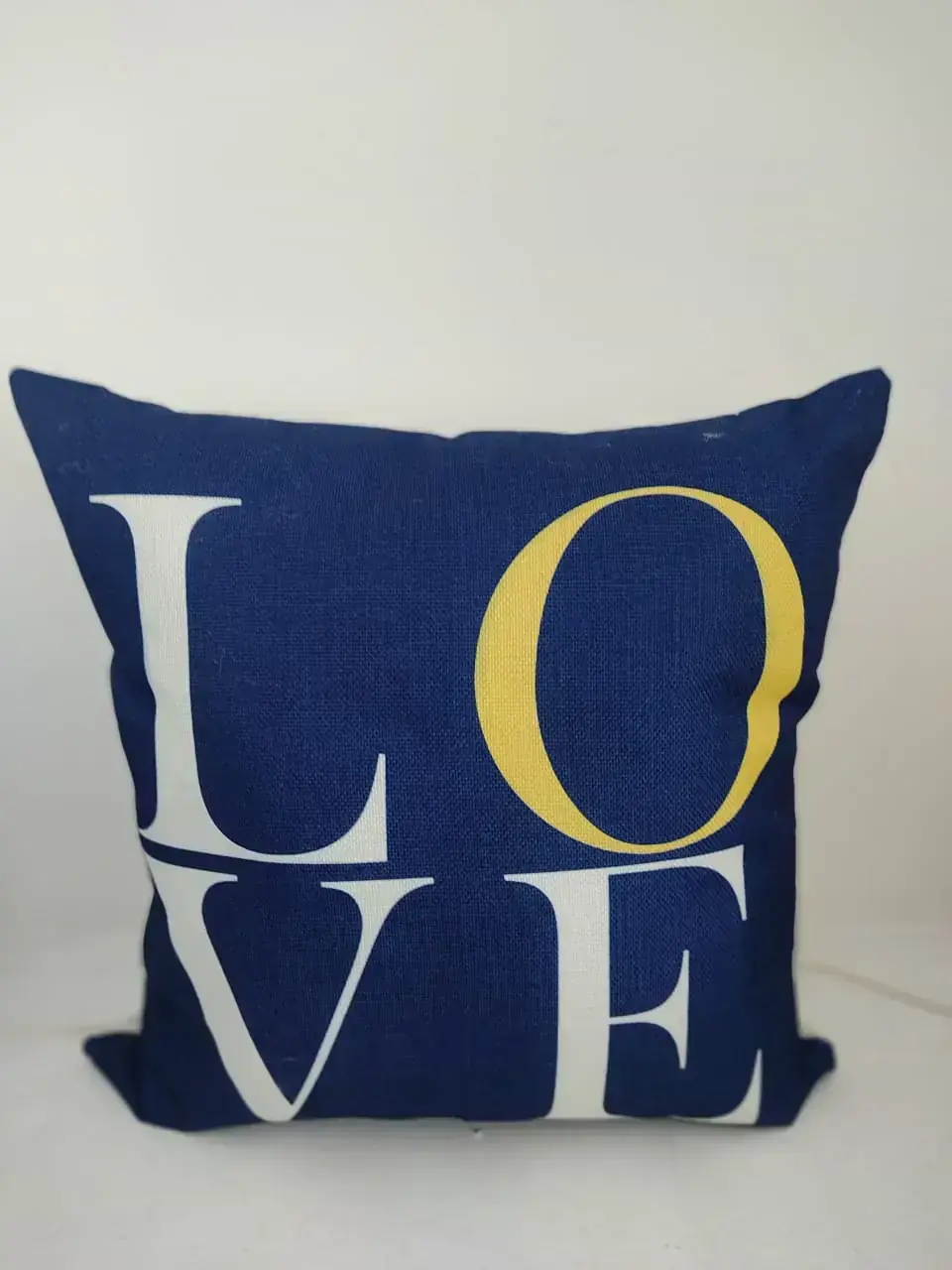 Letras 01  Cojin decorativo