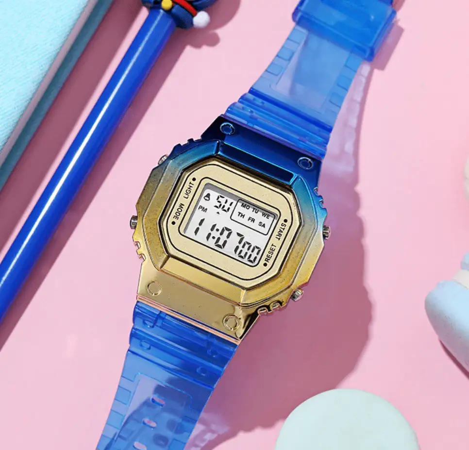 Reloj Deportivo Digital Cuadrado Transparente Degrade Azul Dorado 2