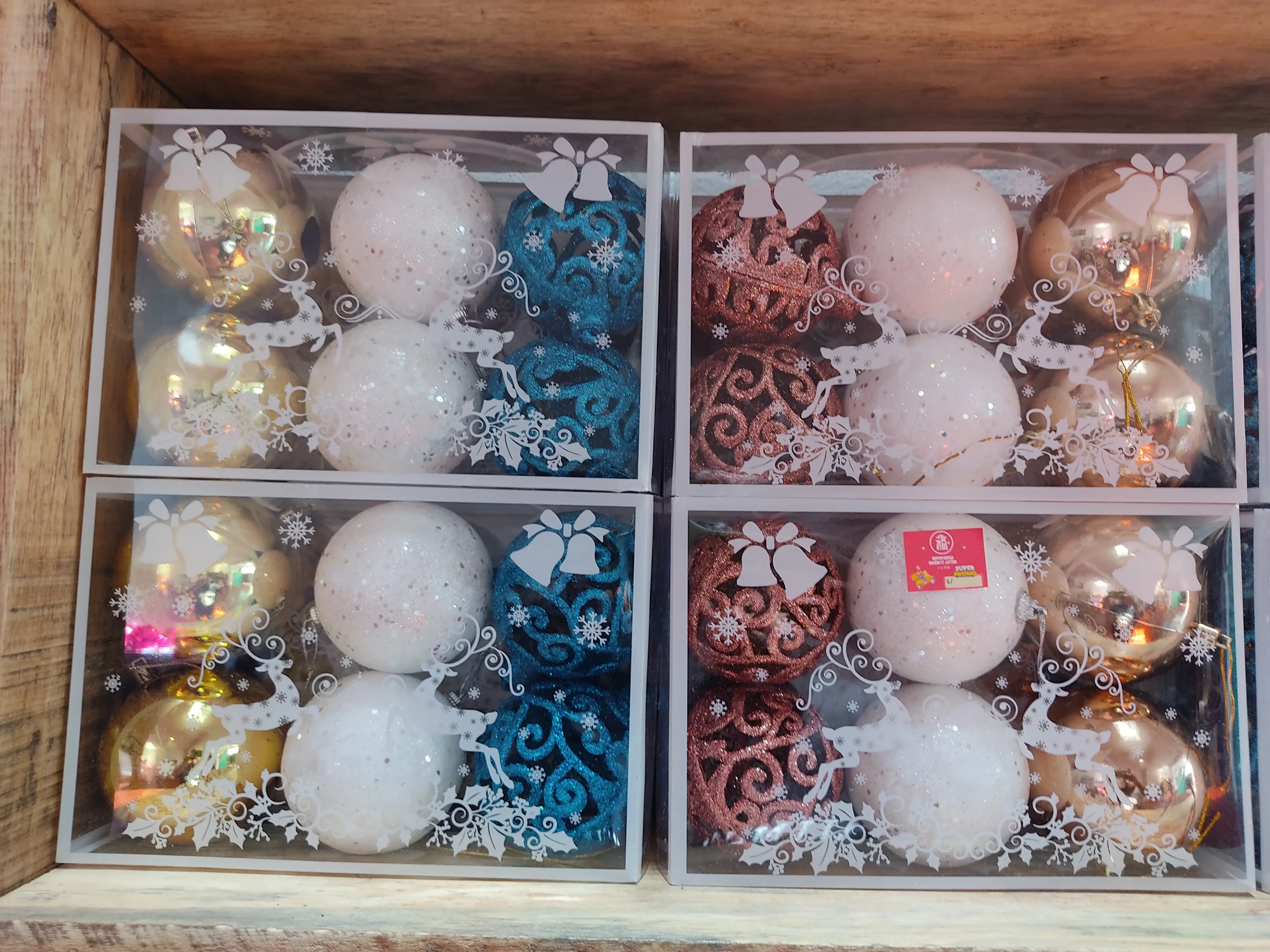 Bolas de navidad modelo oleados 