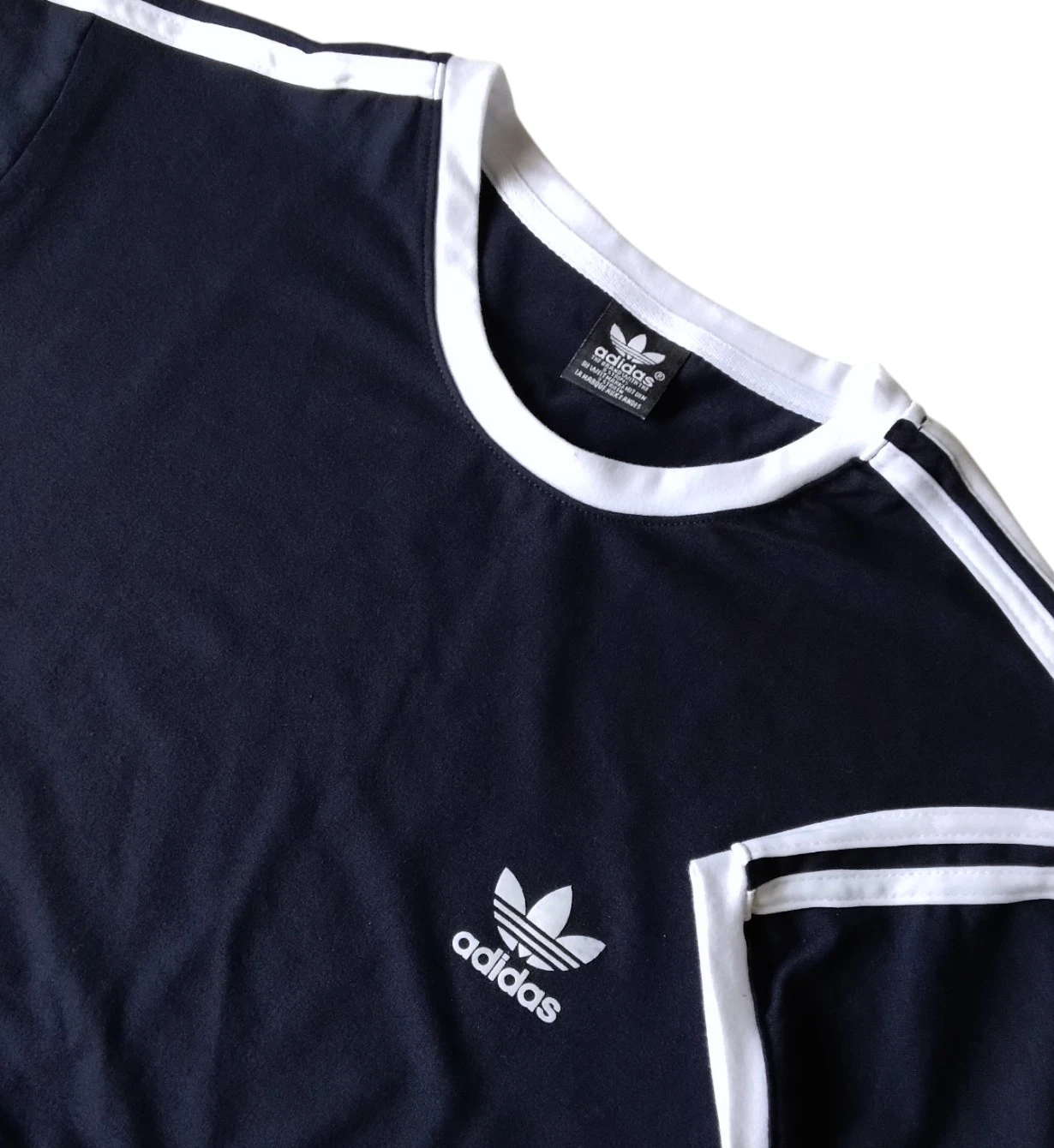 Camiseta azul oscuro adidas talla L