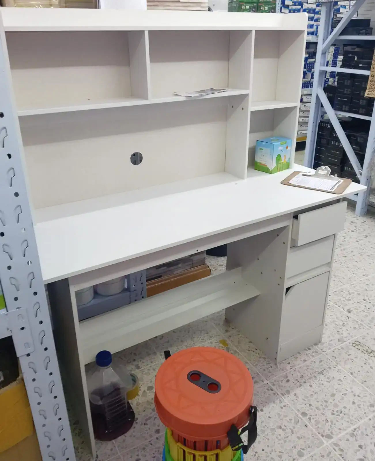 Escritorio y organizador  3