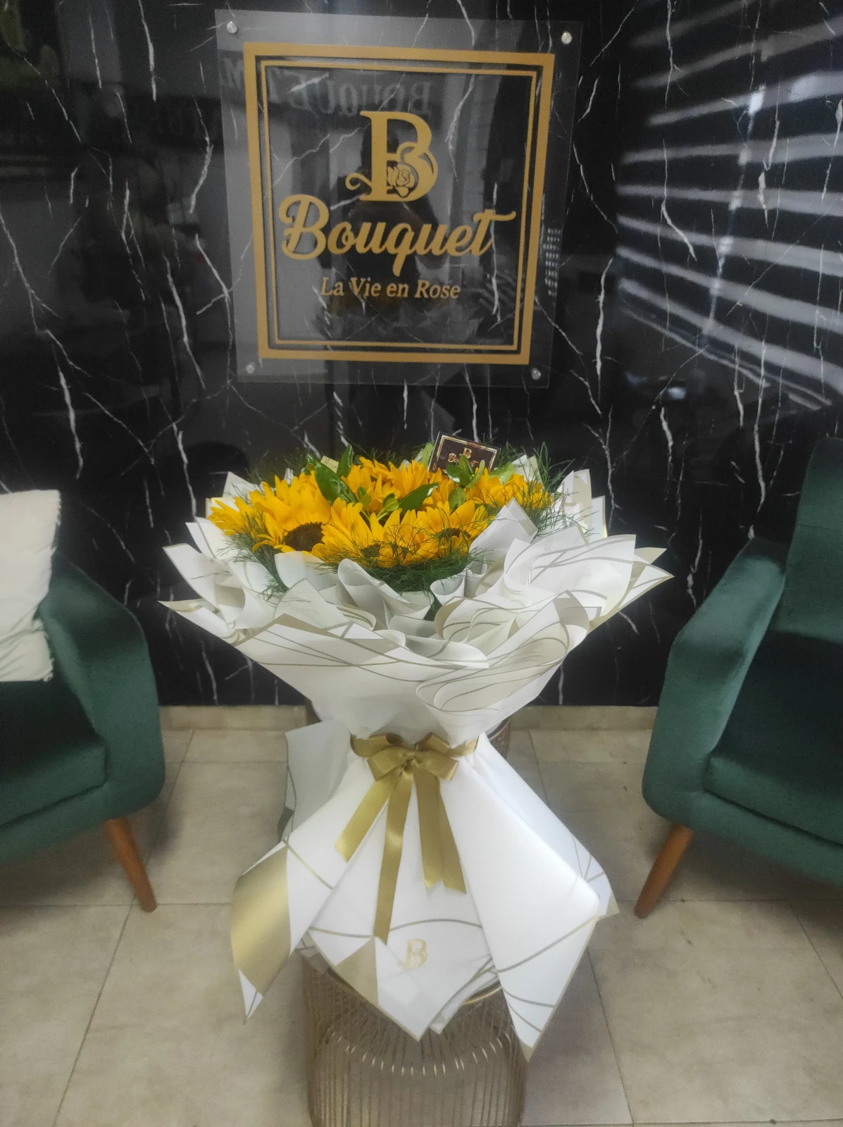 Ramillete de girasoles con base 