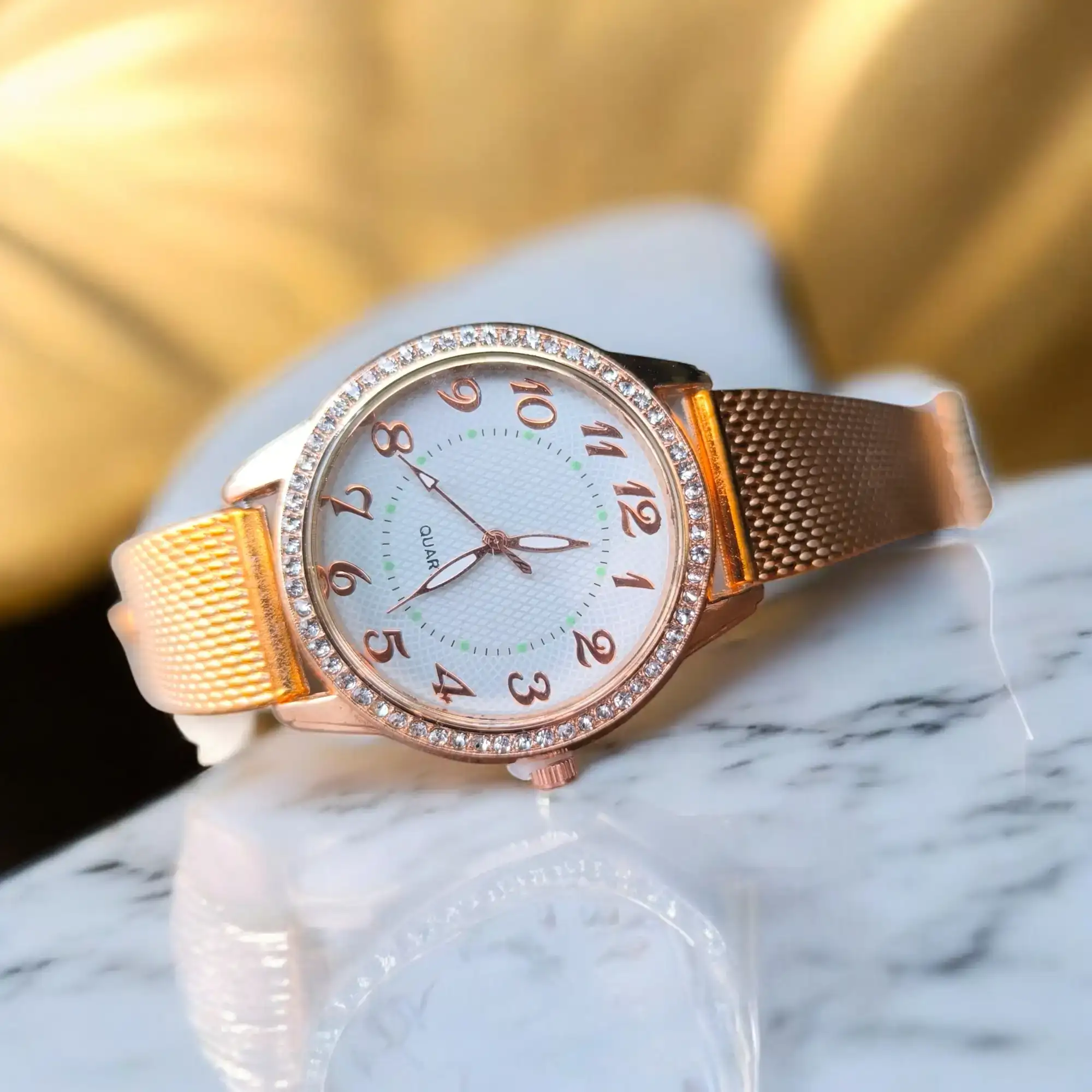 Reloj dorado 