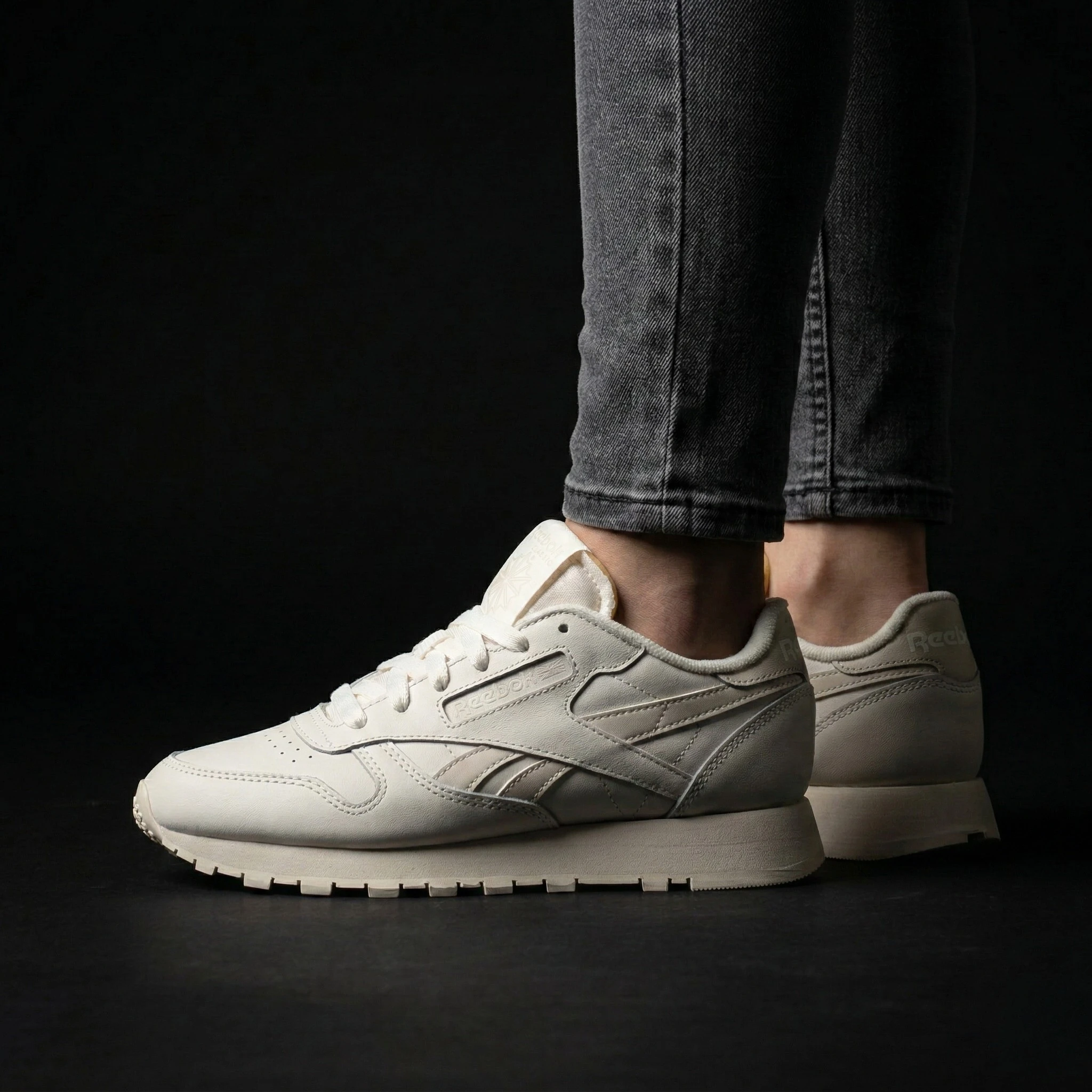 TENIS REEBOK CLASSIC LEATHER UNISEX 2