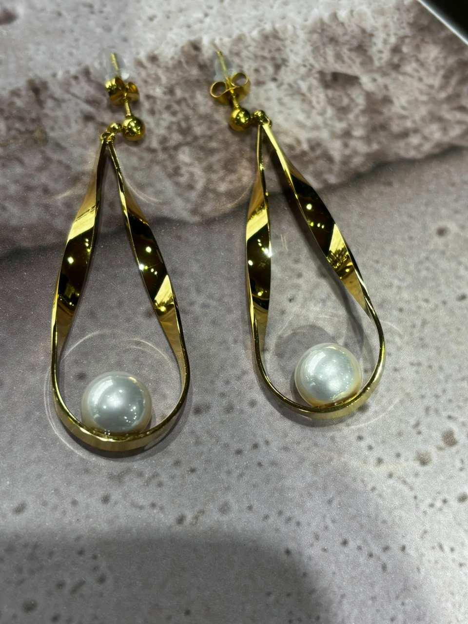 aros acero con enchape en oro 