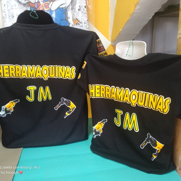 Camisetas con estampado transfer en ropa oscura, de color y algodon.