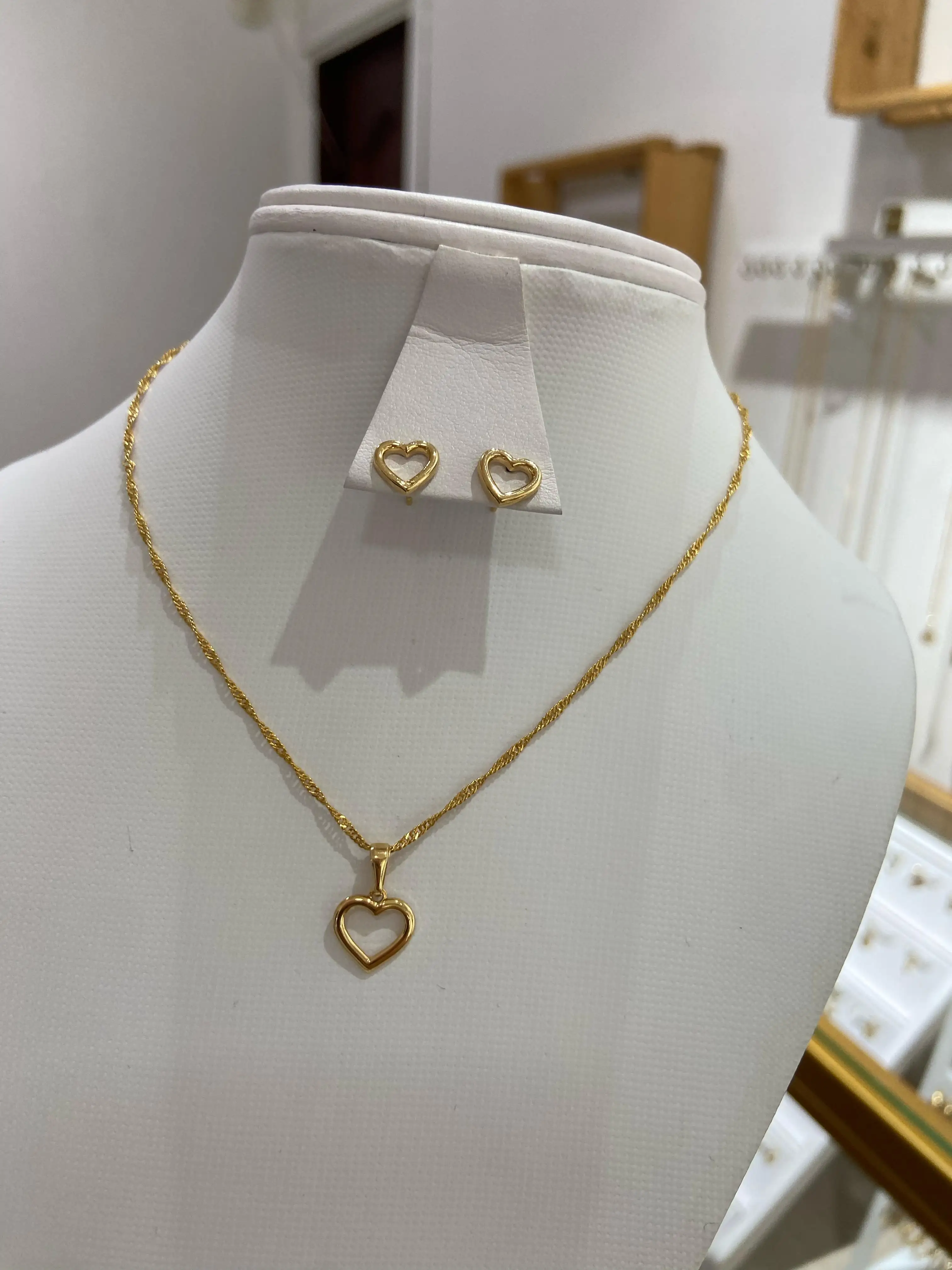 SET CORAZÓN SILUETA