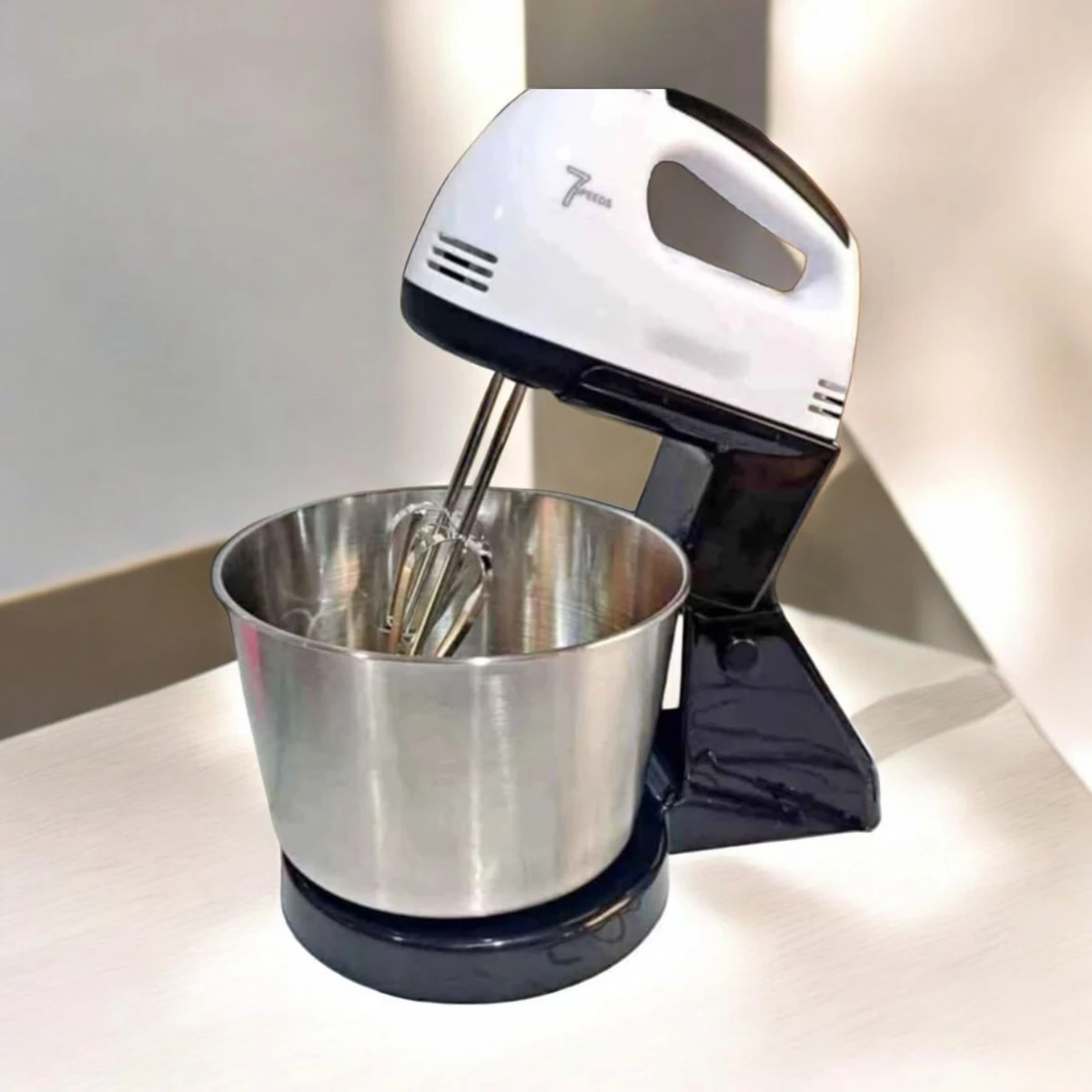 BATIDORA ELÉCTRICA 7 VELOCIDADES CON PEDESTAL  2