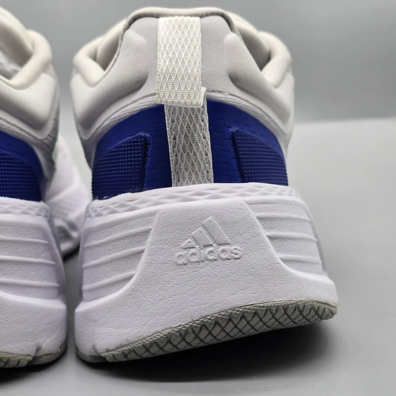 ADIDAS QUESTAR 8