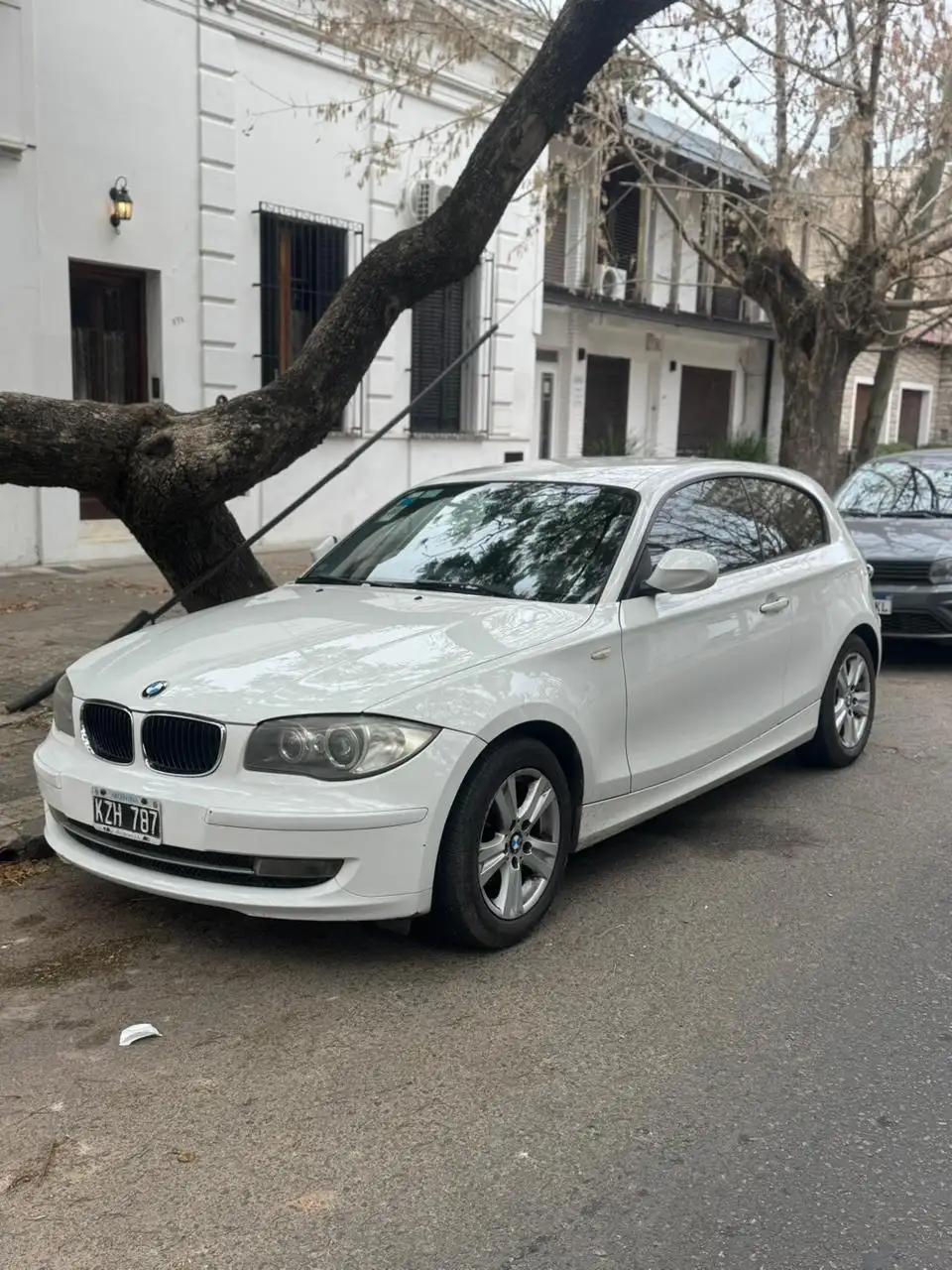 BMW 116i  2012  150 mil km  Motor 1.6  Todos los papeles titular al día  Se va transferido  precio en dolares