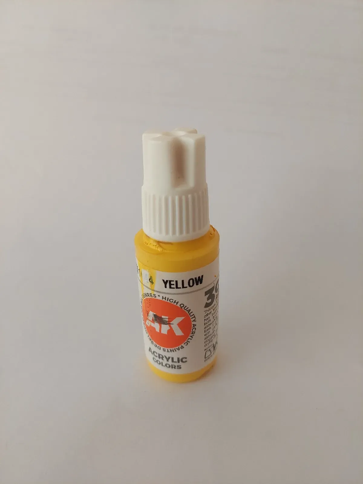 *DERRAMADO* YELLOW – STANDARD 3