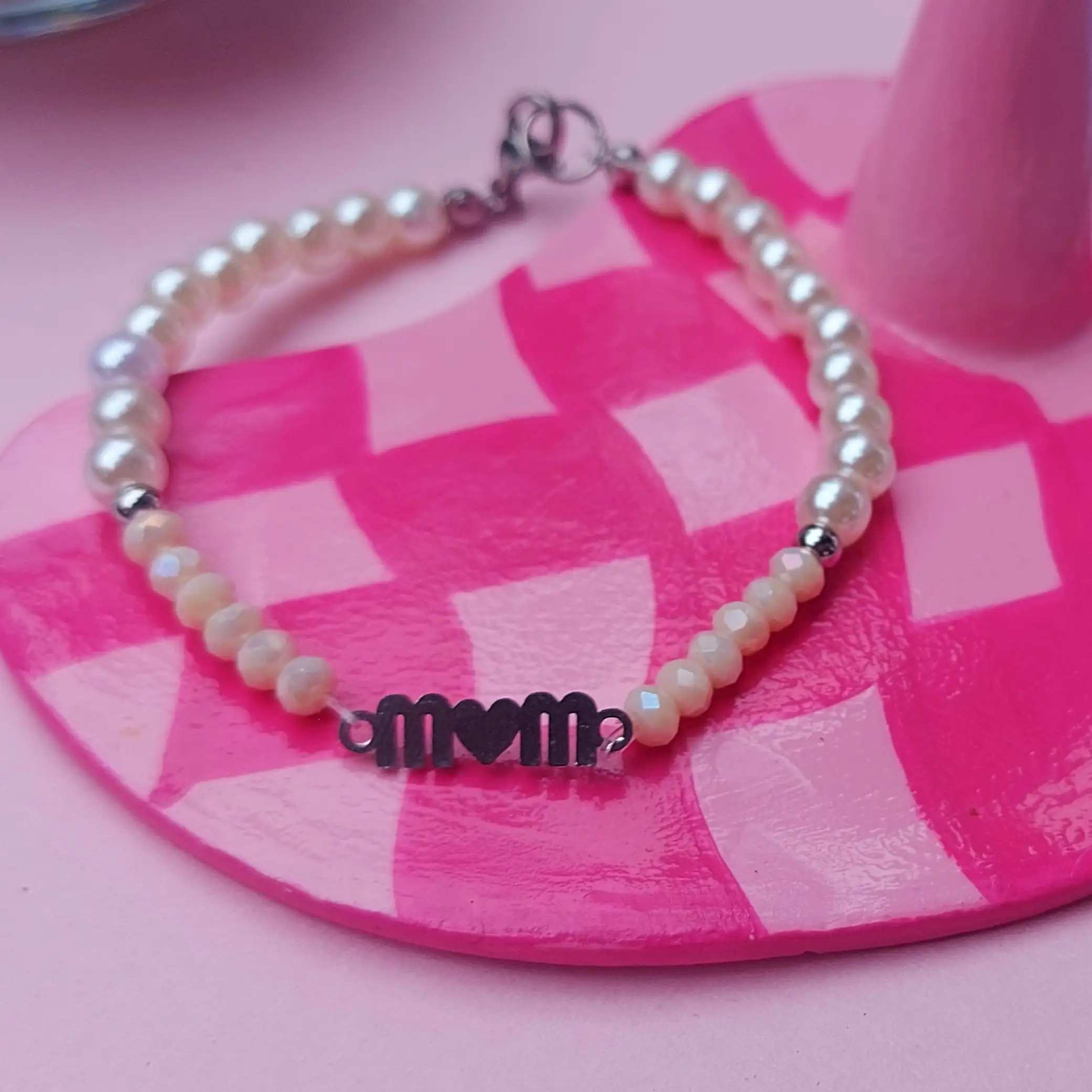 Pulsera con dije M♡M 2