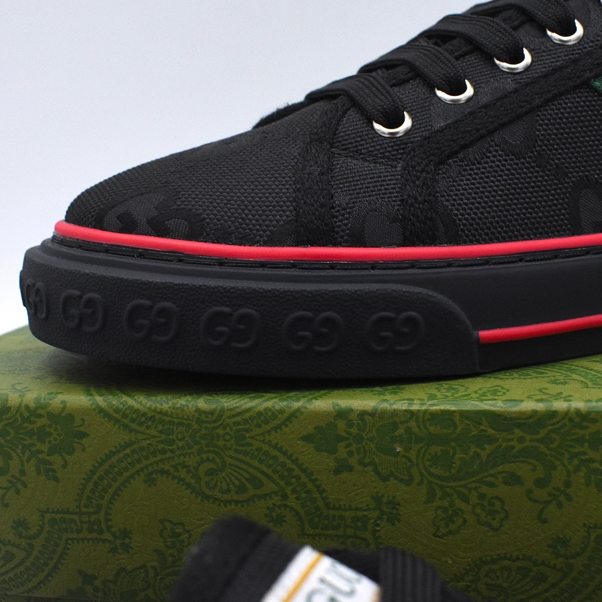 Gucci Off The Grid Tenis 1977 Low ECONYL Negro GG Verde Rojo 6