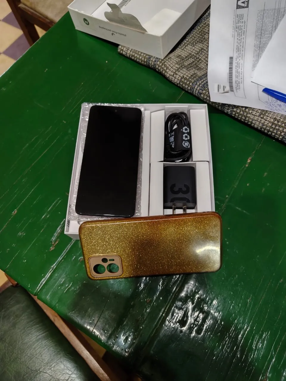 Celular Motorola G13 excelente estado con cargador y funda