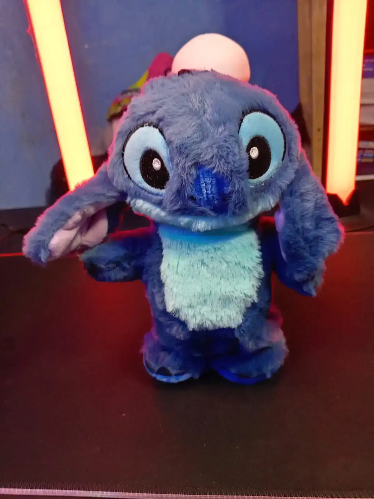 Stitch que habla y camina 3