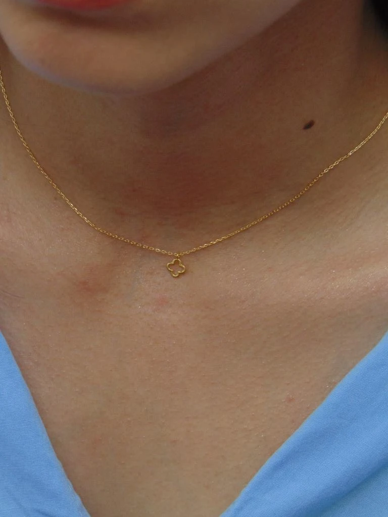 CADENA ORO LAMINADO 18K DELGADA DIJE CONTORNO TREBOL  6MM |LARGO 45CM 