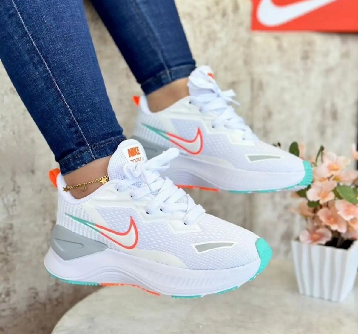 Tenis Nike Zoom X Blanco Naranja Dama  3