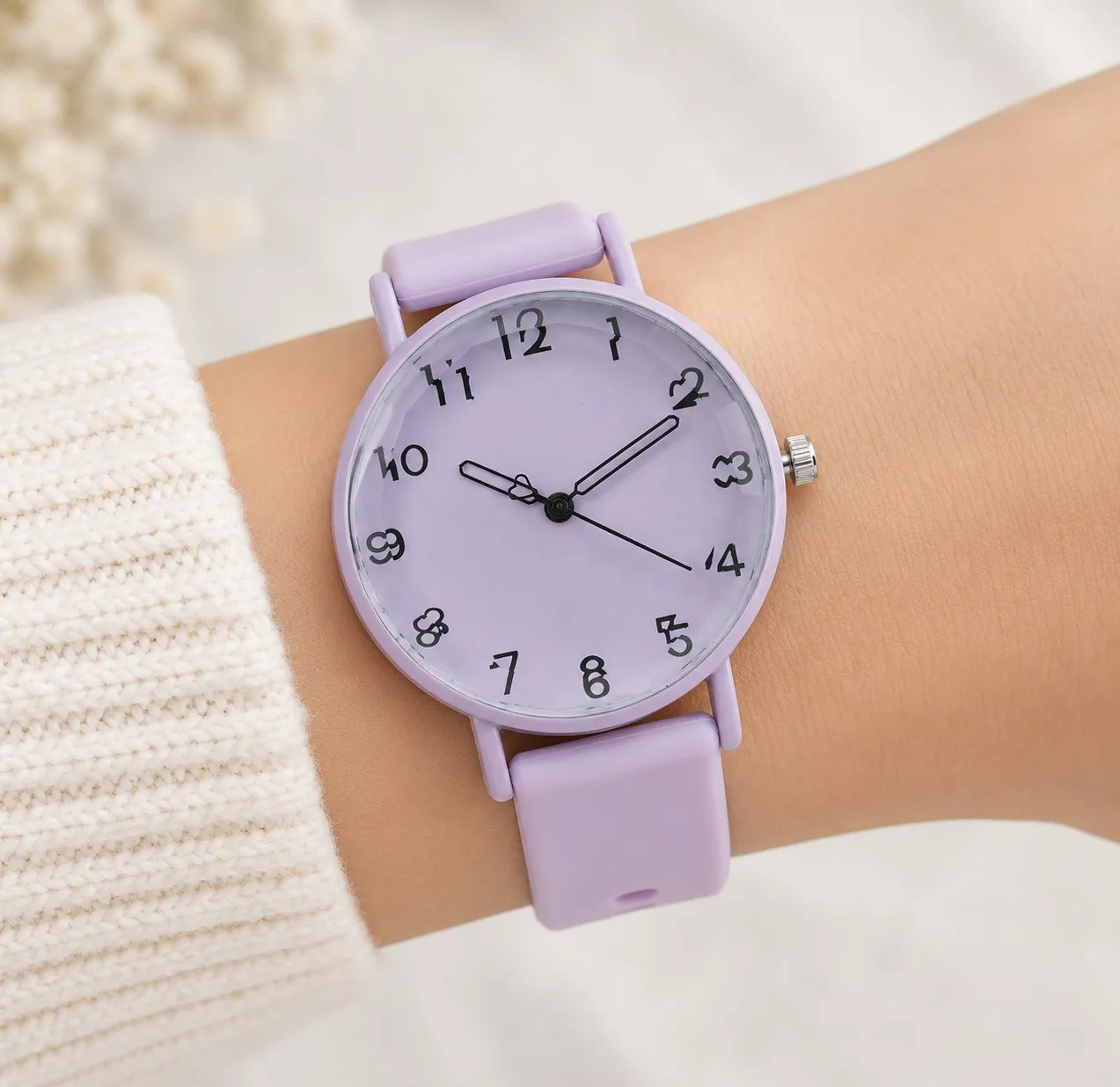 Reloj Pulso Goma Analogo Segundero Corazon Lila