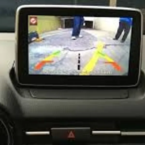 Camara de reversa en radio de pantalla o retrovisor