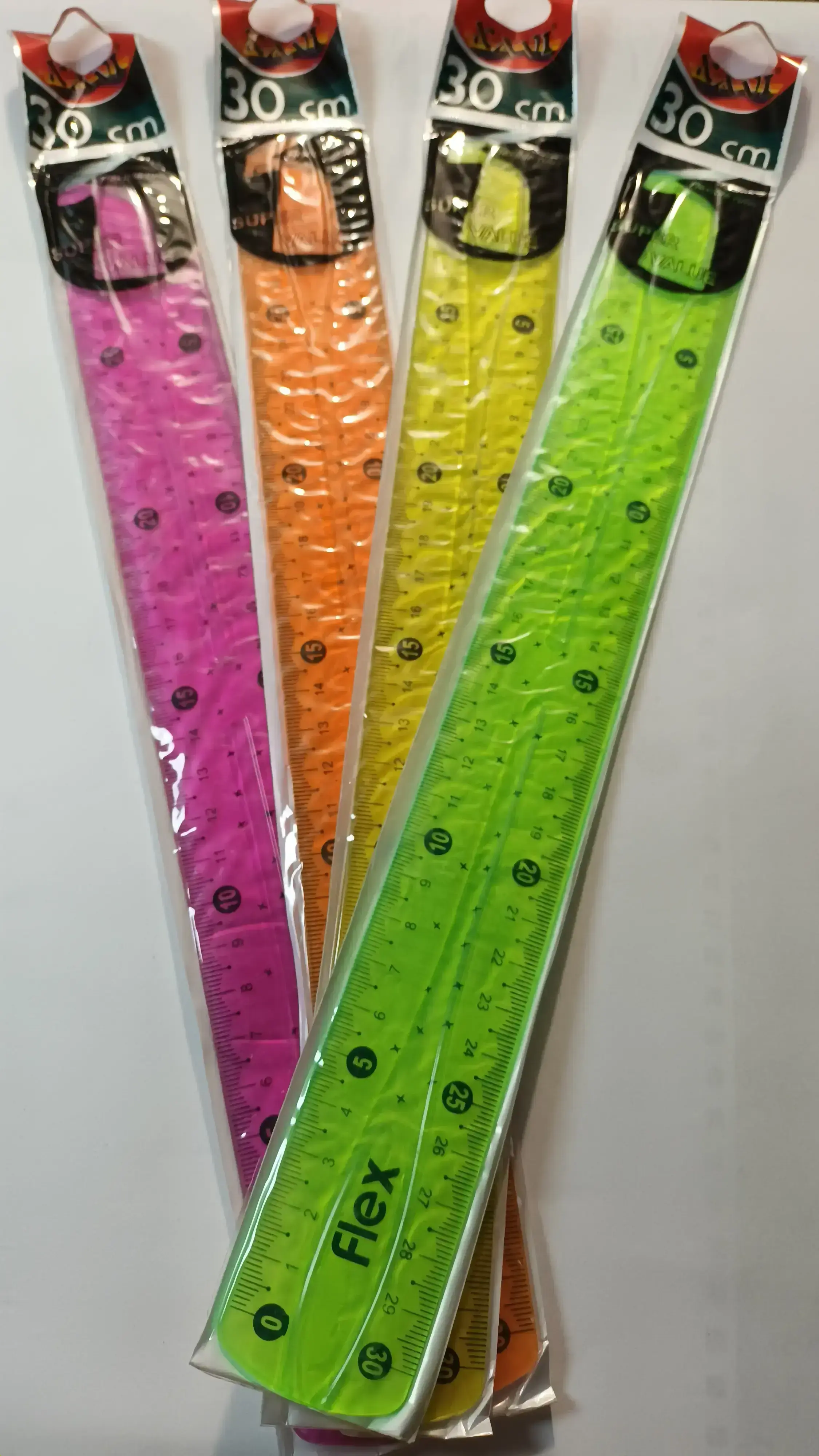 REGLA FLEXIBLE XAVY 30 CM