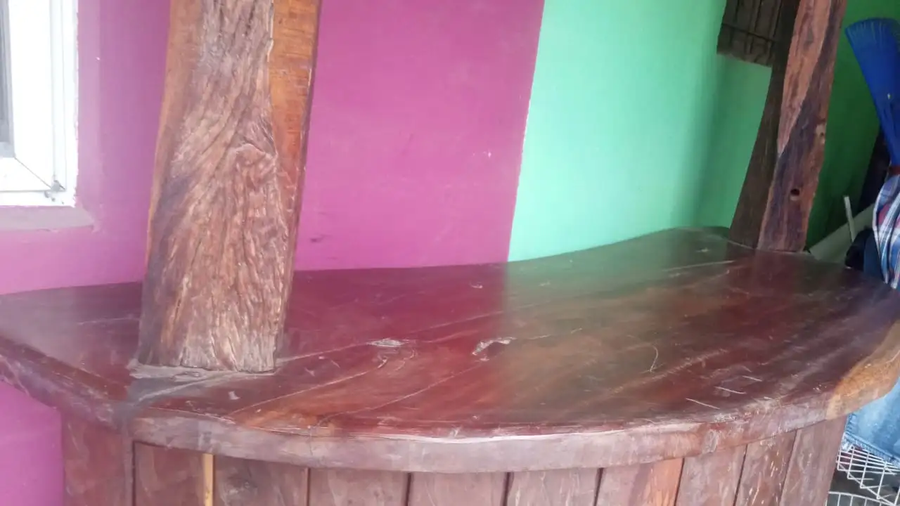 1.65 largo x 55 de ancho  quebracho...  2