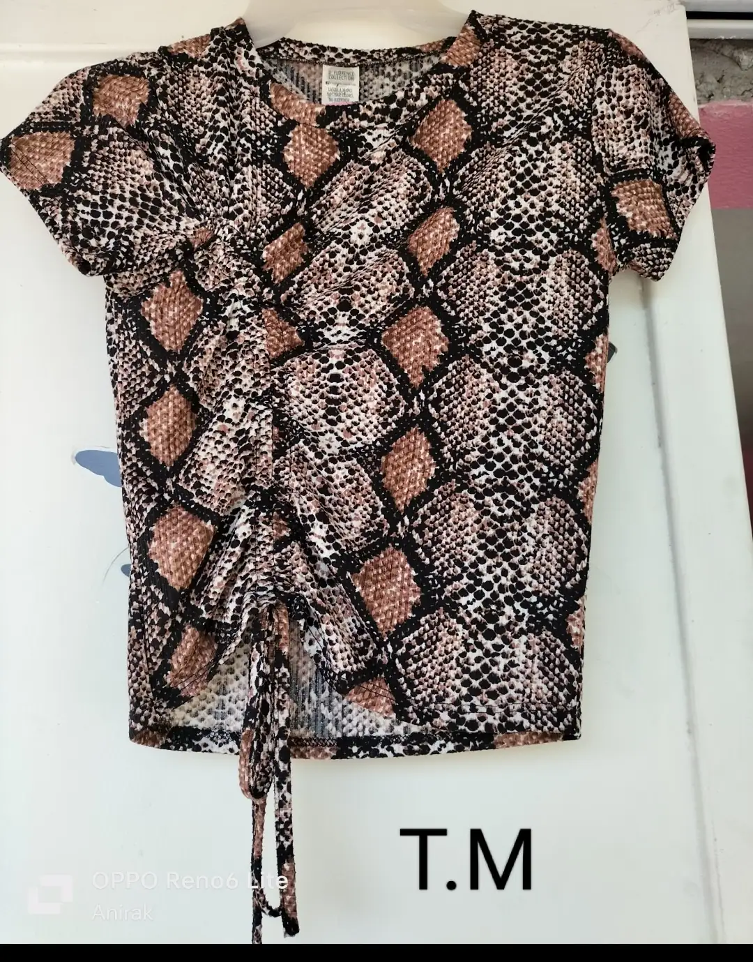 Blusa escama de serpiente 